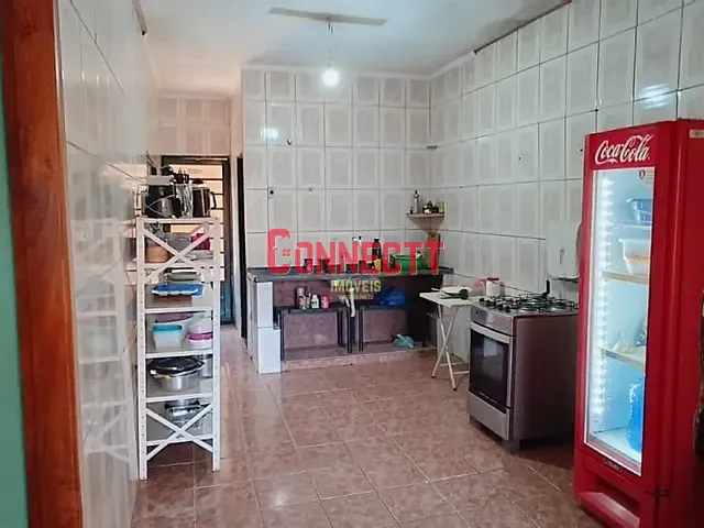 Casa com 200m² 2 quartos e 2 banheiros, à venda, no bairro Jardim Arlindo Laguna em Ribeirão Preto