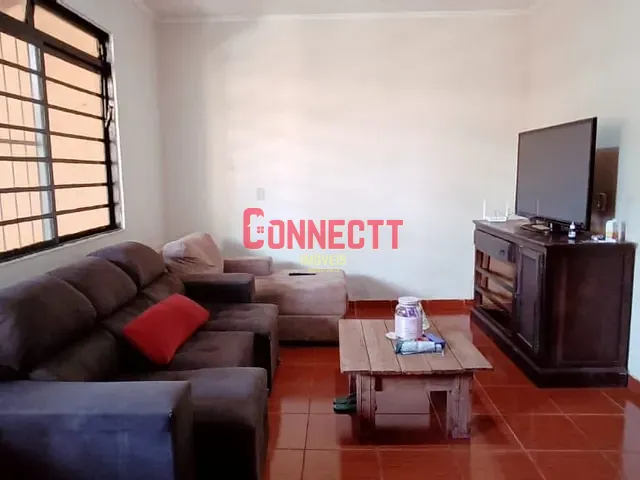 Casa com 200m² 2 quartos e 2 banheiros, à venda, no bairro Jardim Arlindo Laguna em Ribeirão Preto