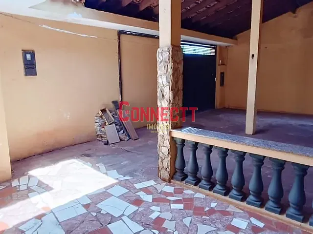 Casa com 200m² 2 quartos e 2 banheiros, à venda, no bairro Jardim Arlindo Laguna em Ribeirão Preto