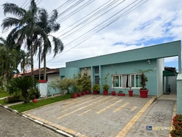Casa com 360m² 4 quartos e 3 banheiros, à venda, no bairro Centro em Bertioga