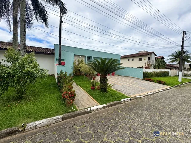 Casa com 360m² 4 quartos e 3 banheiros, à venda, no bairro Centro em Bertioga