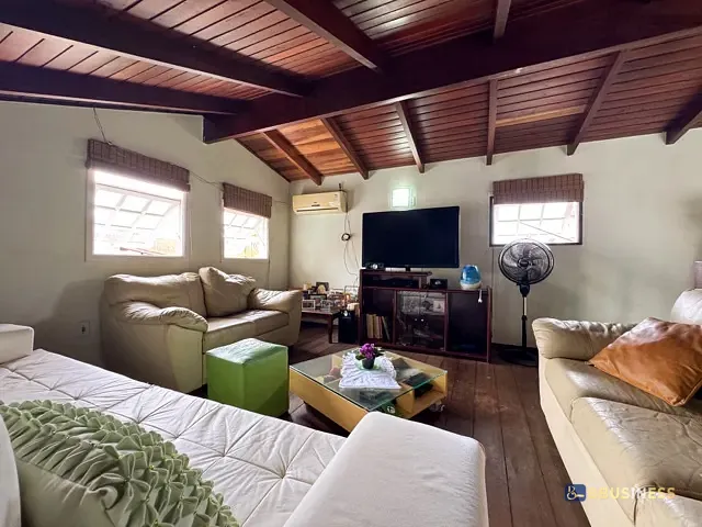 Casa com 360m² 4 quartos e 3 banheiros, à venda, no bairro Centro em Bertioga