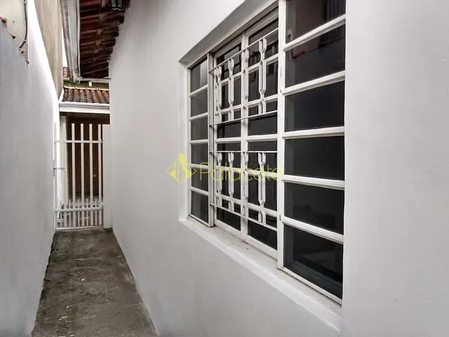 Casa com 125m² 1 quarto e 1 banheiro, à venda, no bairro Jardim Santa Luzia em Pindamonhangaba