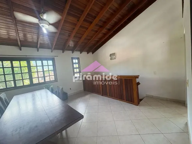 Casa com 363m² 3 quartos e 2 banheiros, à venda, no bairro Jardim Capricornio em Caraguatatuba