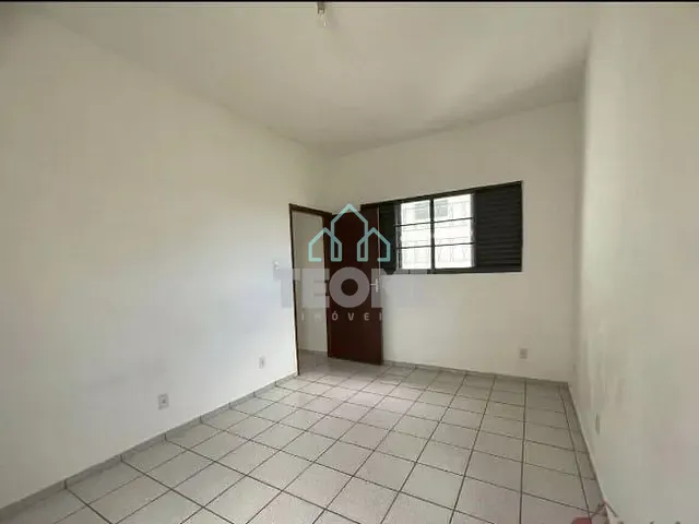 Casa 2 quartos e 1 banheiro, à venda, no bairro Piracangaguá em Taubaté