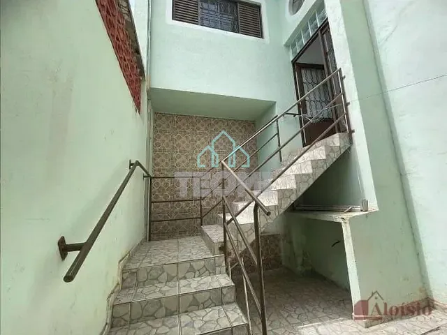Casa 2 quartos e 1 banheiro, à venda, no bairro Piracangaguá em Taubaté