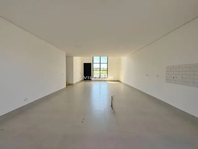 Casa 3 quartos e 3 banheiros, à venda, no bairro Parque Industrial em Maringá