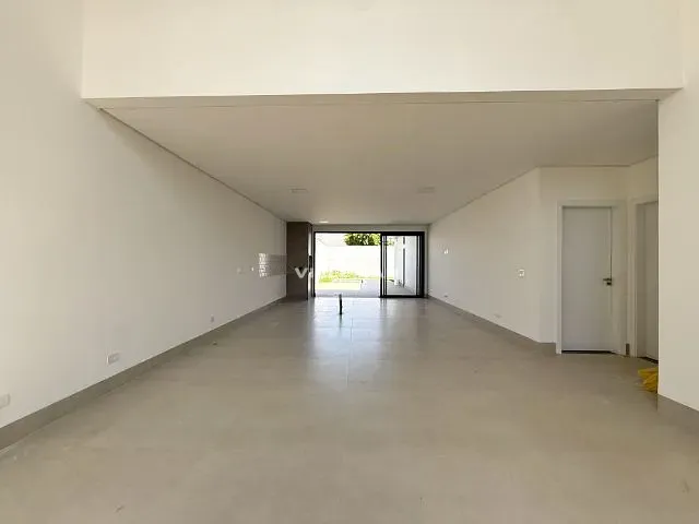 Casa 3 quartos e 3 banheiros, à venda, no bairro Parque Industrial em Maringá