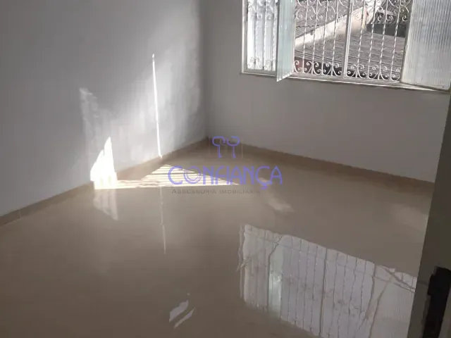 Casa 2 quartos e 1 banheiro, à venda, no bairro Bangu em Rio de Janeiro