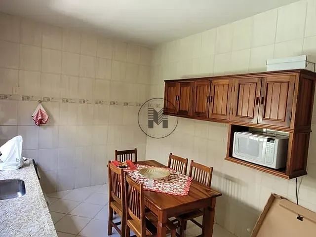 Casa 2 quartos e 1 banheiro, à venda, no bairro Parque do Sol em Guaratinguetá