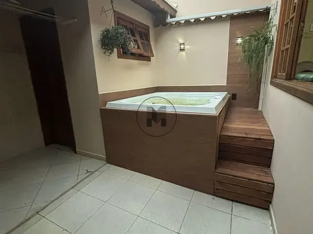 Casa 2 quartos e 1 banheiro, à venda, no bairro Parque do Sol em Guaratinguetá