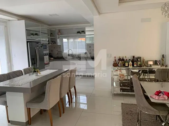 Casa com 400m² 3 quartos e 2 banheiros, à venda, no bairro Passo dos Fortes em Chapecó