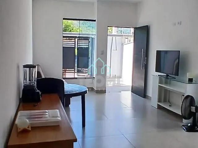 Casa com 125m² 2 quartos e 1 banheiro, à venda, no bairro Massaguaçu em Caraguatatuba