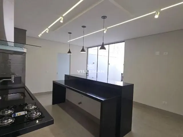 Casa 3 quartos e 3 banheiros, à venda, no bairro Jardim Munique em Maringá