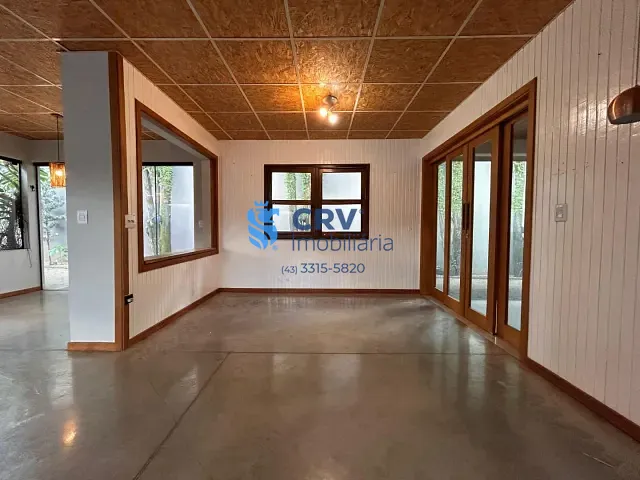 Casa com 612m² 2 quartos e 3 banheiros, à venda ou para alugar, no bairro Jardim Higienópolis em Londrina