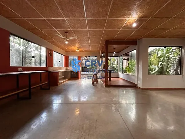 Casa com 612m² 2 quartos e 3 banheiros, à venda ou para alugar, no bairro Jardim Higienópolis em Londrina