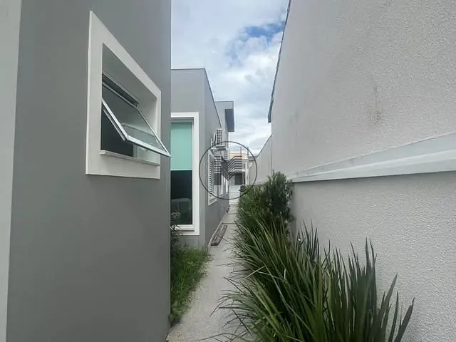 Casa 3 quartos e 2 banheiros, à venda, no bairro Village Mantiqueira em Guaratinguetá