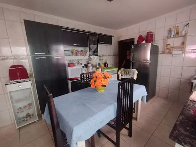 Casa com 125m² 3 quartos e 3 banheiros, à venda, no bairro Jardim Guapituba em Mauá