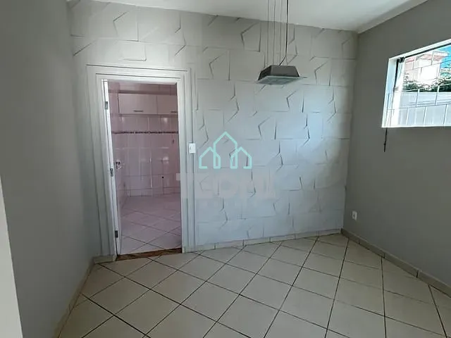 Casa 3 quartos e 2 banheiros, à venda, no bairro Campos Elíseos em Taubaté