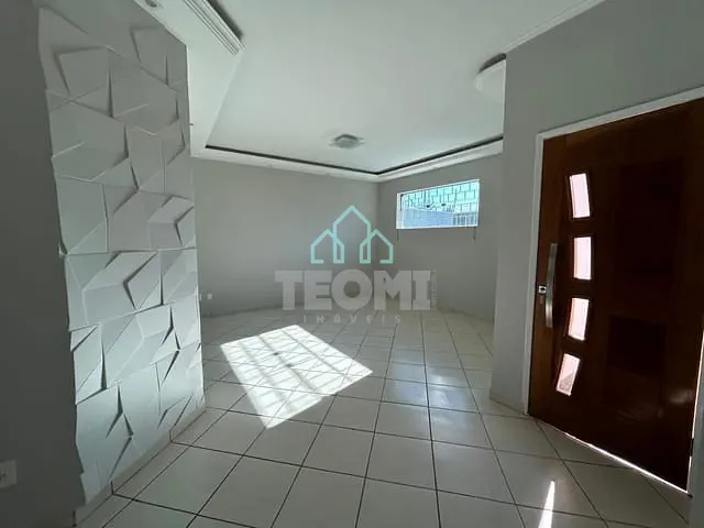 Casa 3 quartos e 2 banheiros, à venda, no bairro Campos Elíseos em Taubaté