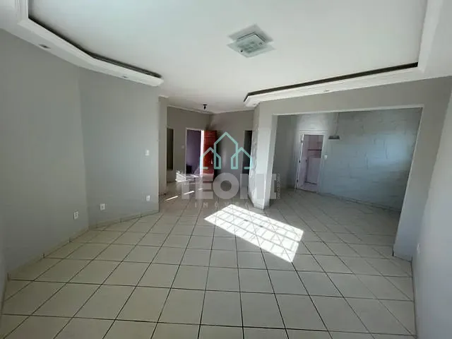Casa 3 quartos e 2 banheiros, à venda, no bairro Campos Elíseos em Taubaté