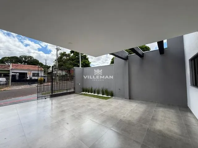 Casa 3 quartos e 2 banheiros, à venda, no bairro Conjunto Habitacional Requião em Maringá
