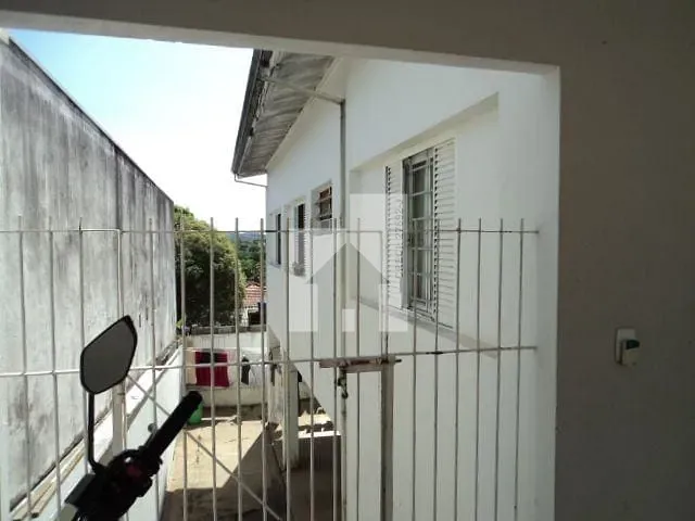 Casa com 500m² 3 quartos e 2 banheiros, à venda, no bairro Caxambu em Jundiaí