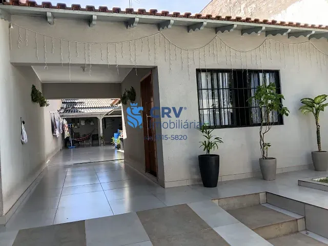 Casa com 294m² 4 quartos e 4 banheiros, à venda, no bairro Bandeirantes em Londrina