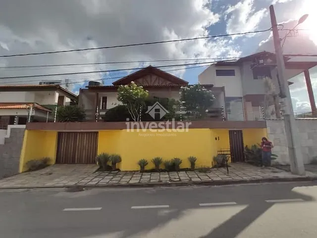 Casa com 420m² 5 quartos e 2 banheiros, à venda, no bairro Jardim Tavares em Campina Grande