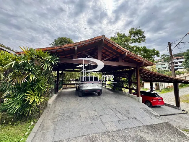 Casa com 1800m² 3 quartos e 7 banheiros, à venda, no bairro Vila Progresso em Niterói