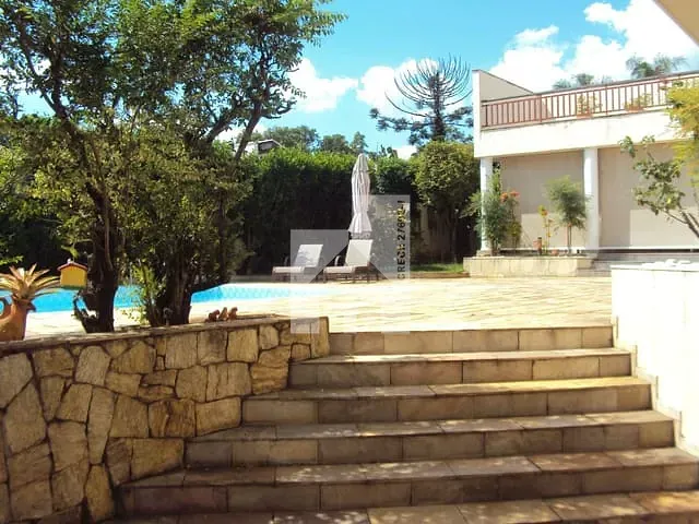Casa com 744m² 4 quartos e 5 banheiros, à venda, no bairro Jardim Brasil em Jundiaí