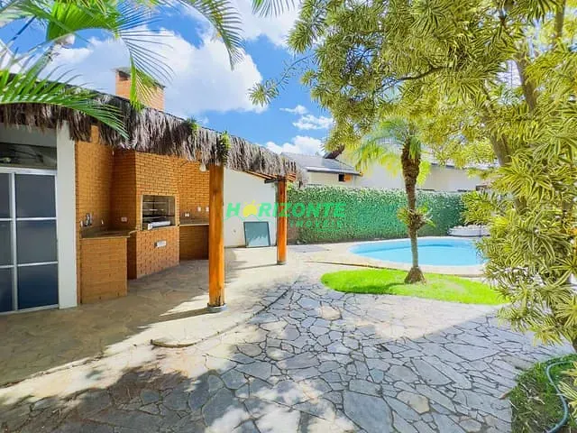 Casa com 580m² 4 quartos e 6 banheiros, à venda, no bairro Condomínio Bosque Imperial em São José dos Campos