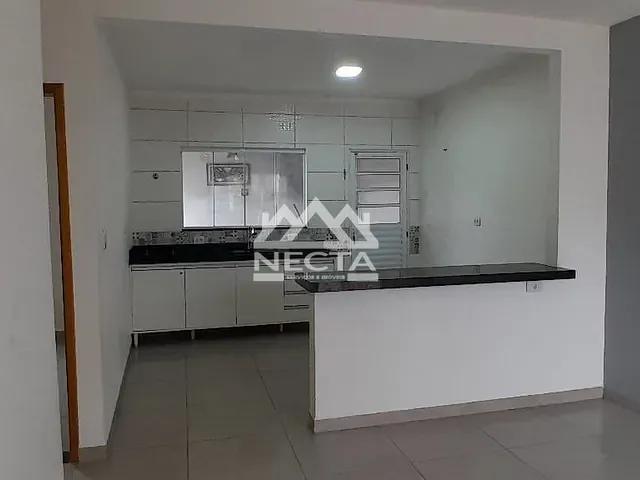 Casa com 135m² 2 quartos e 1 banheiro, à venda, no bairro Golfinhos em Caraguatatuba