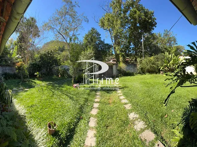 Casa com 360m² 2 quartos e 2 banheiros, à venda, no bairro Itaipu em Niterói