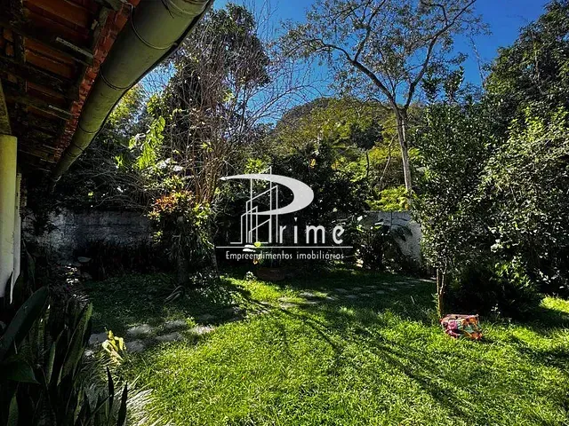 Casa com 360m² 2 quartos e 2 banheiros, à venda, no bairro Itaipu em Niterói
