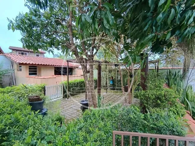 Casa com 890m² 3 quartos e 4 banheiros, à venda, no bairro Loteamento Chacara Parque Oriente em Embu-Guaçu