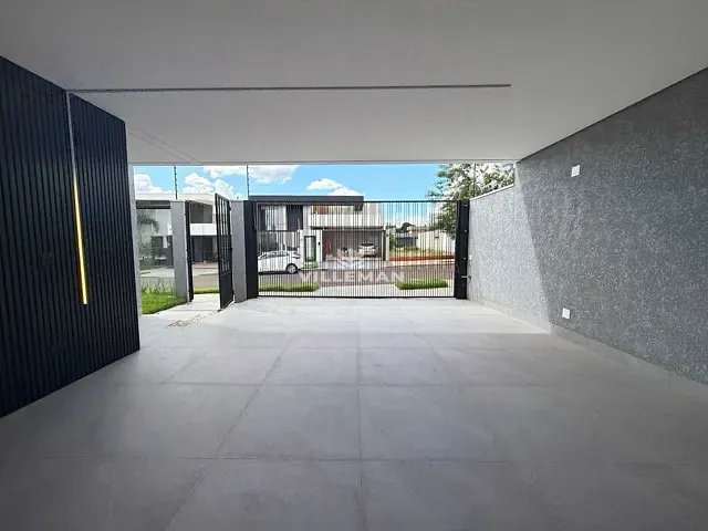 Casa com 300m² 3 quartos e 4 banheiros, à venda, no bairro Jardim Munique em Maringá
