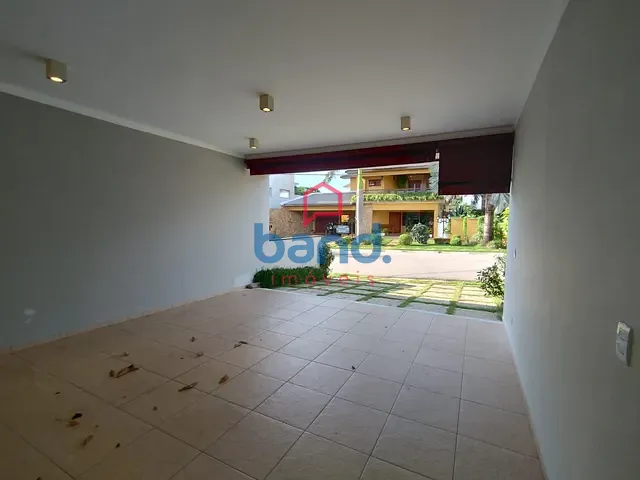 Casa 3 quartos e 5 banheiros, para alugar, no bairro Rafael Alcala em Porto Feliz