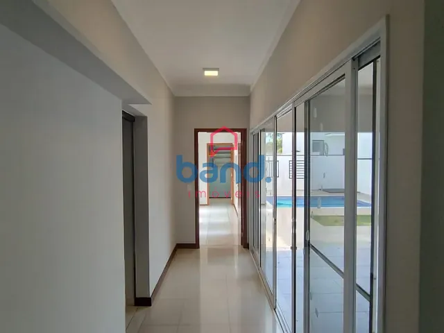 Casa 3 quartos e 5 banheiros, para alugar, no bairro Rafael Alcala em Porto Feliz
