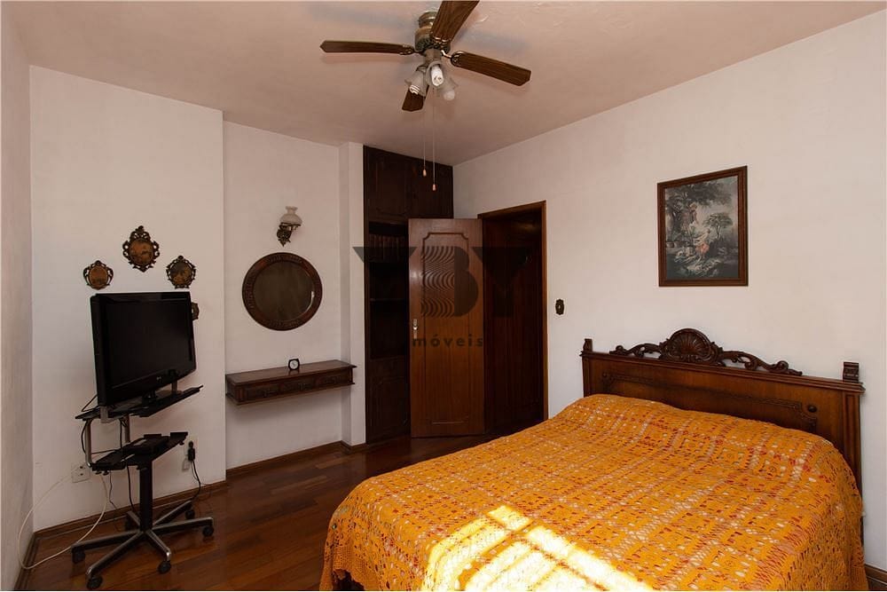Casa à venda com 3 quartos, 205m² - Foto 3