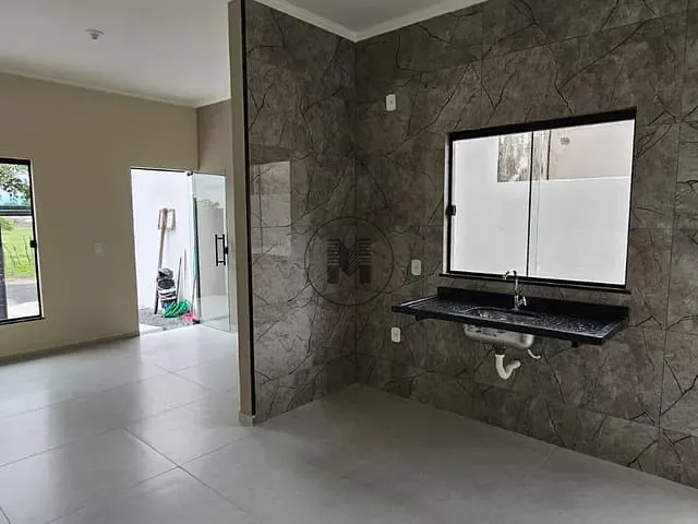 Casa 2 quartos e 1 banheiro, à venda, no bairro São Dimas em Guaratinguetá