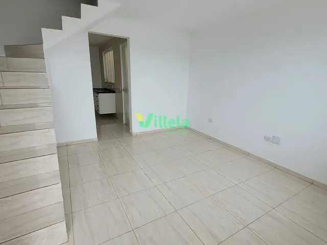 Casa 2 quartos e 1 banheiro, para alugar, no bairro Jardim Pinheirinho em Itaquaquecetuba