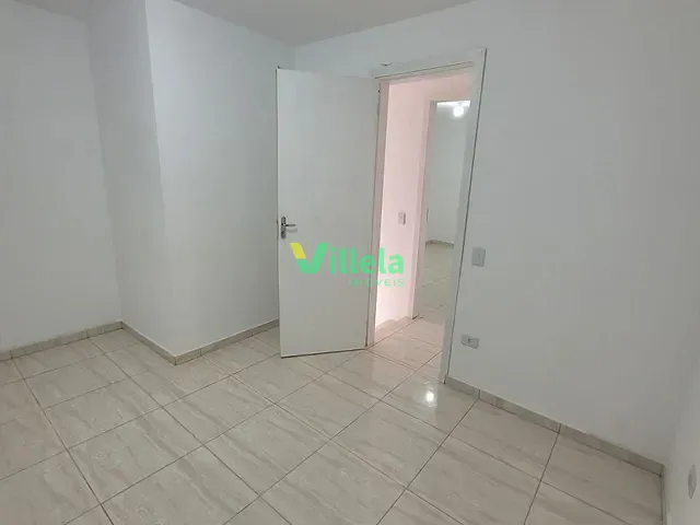 Casa 2 quartos e 1 banheiro, para alugar, no bairro Jardim Pinheirinho em Itaquaquecetuba