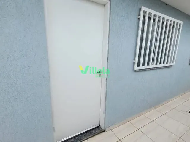 Casa 2 quartos e 1 banheiro, para alugar, no bairro Jardim Pinheirinho em Itaquaquecetuba