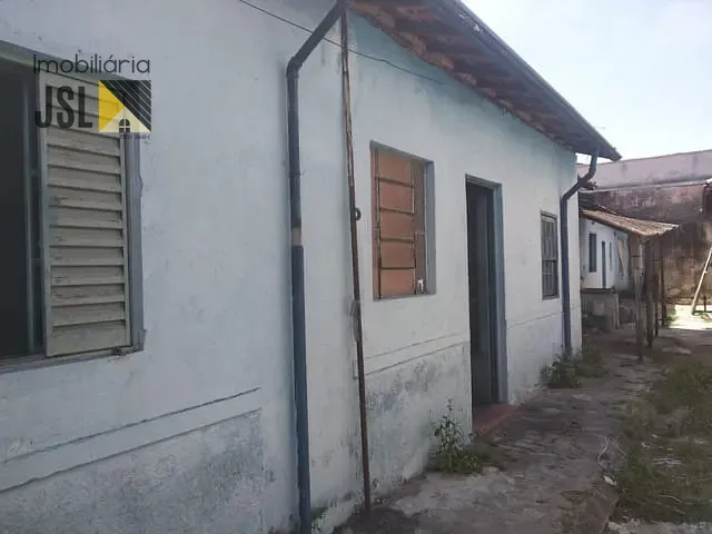 Casa com 198m² 4 quartos e 1 banheiro, à venda, no bairro Vila Santos em Caçapava