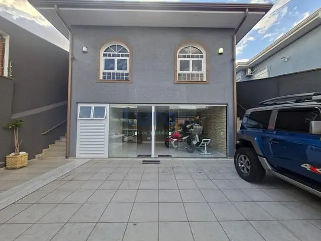 Casa com 251m² 3 quartos e 4 banheiros, à venda, no bairro Jardim Chapadão em Campinas