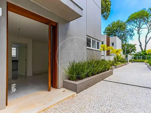 Casa com 525m², à venda, no bairro Chácara Santo Antônio em São Paulo