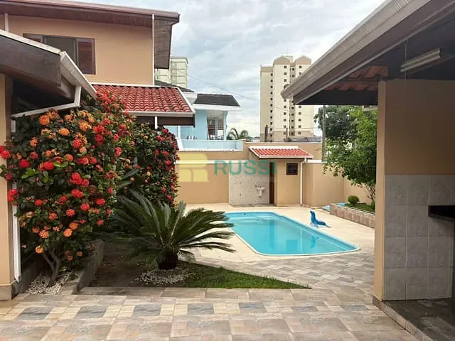 Casa 3 quartos e 5 banheiros, à venda, no bairro Urbanova IV-A em São José dos Campos