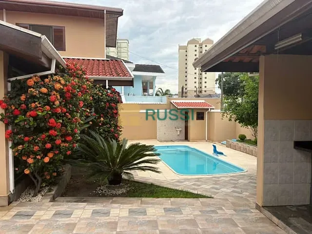Casa 3 quartos e 5 banheiros, à venda, no bairro Urbanova IV-A em São José dos Campos