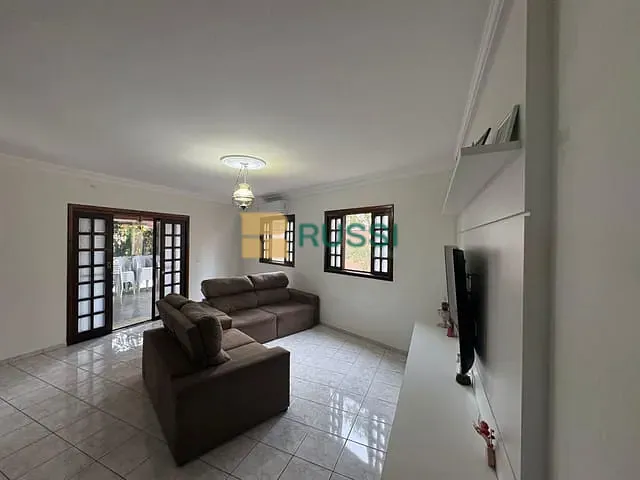 Casa 3 quartos e 5 banheiros, à venda, no bairro Urbanova IV-A em São José dos Campos
